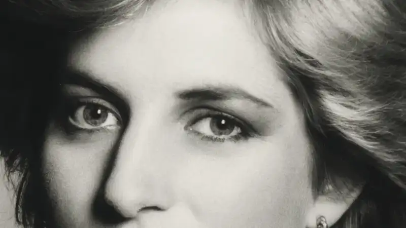 Charles Spencer: il ricordo di Lady Diana in un libro