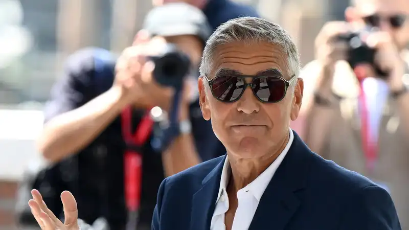 Clooney: 'Usa guidati da persone incapaci, con il voto di midterm torni la normalità'