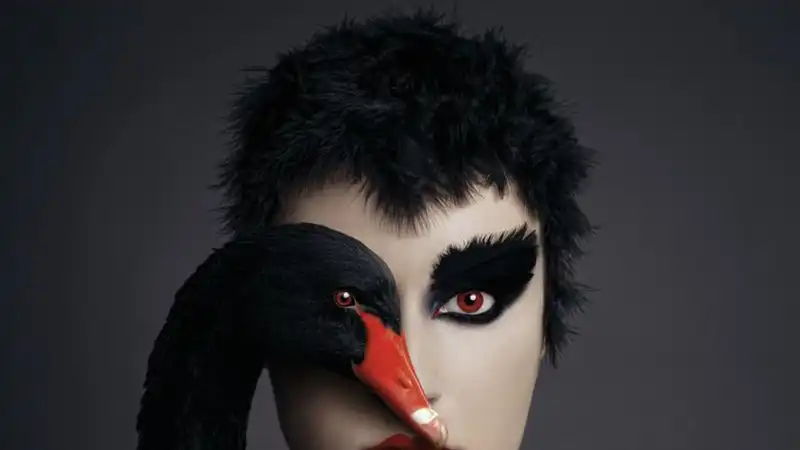 Florence Biennale inaugura 'Art Suite' con la prima mostra di Flóra Borsi