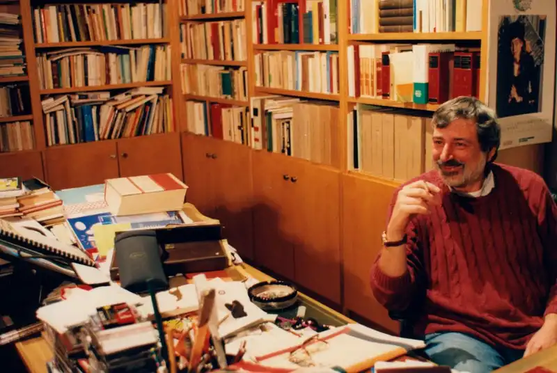 Addio a Francesco Guccini e le novità editoriali dell'estate 2026: tra thriller, manga digitali e saggistica politica