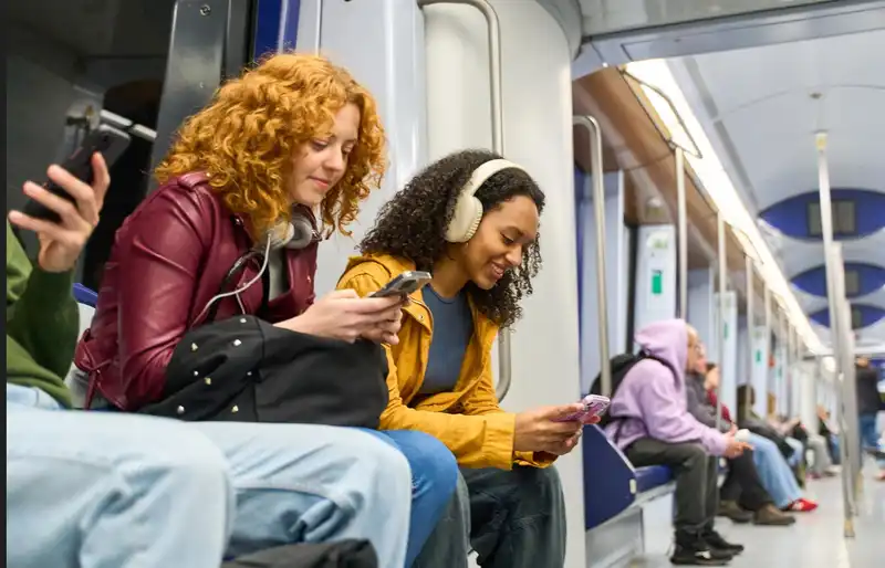 L’analfabetismo del silenzio: perché stiamo perdendo la capacità di ascoltare noi stessi